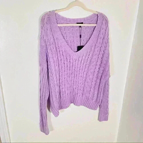 NWT Line the Label Leah V-Neck Cable Knit Sweater in Lavender - Picture 3 of 6